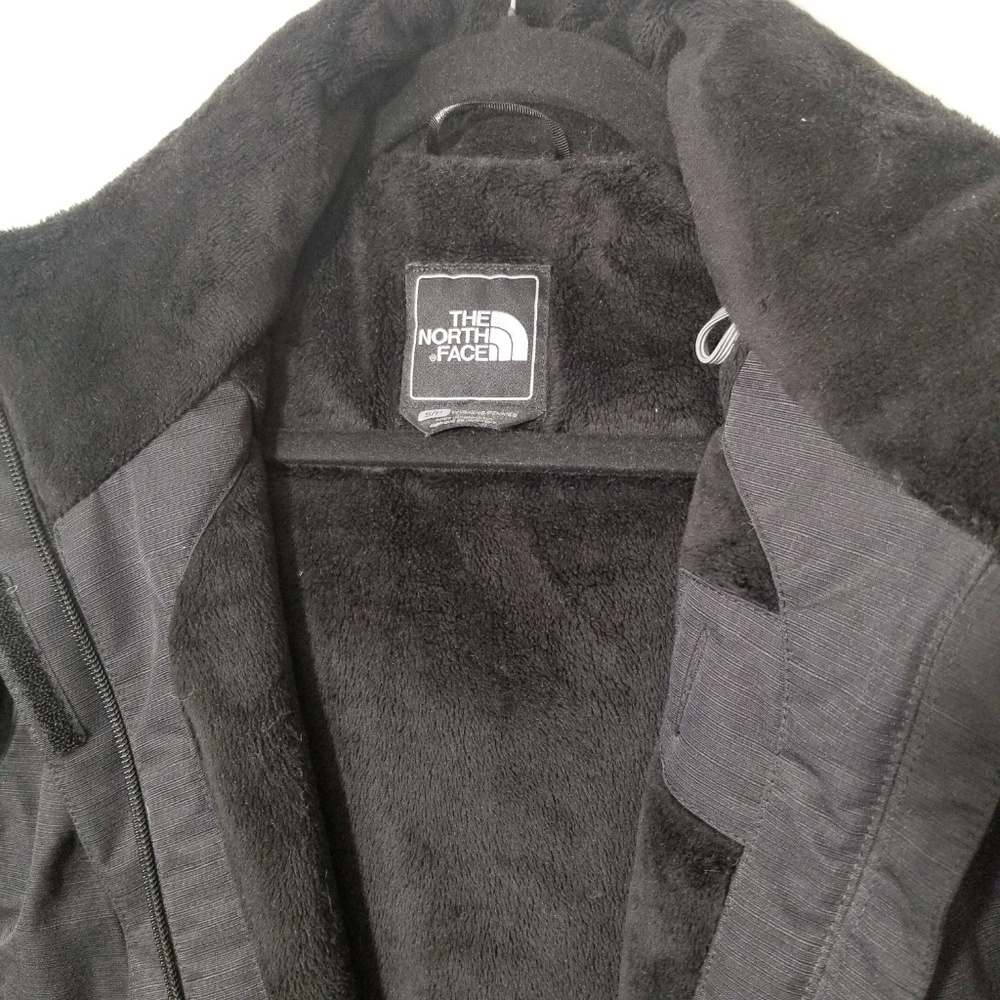 The North Face Inlux Insulated Hooded Jacket - Picture 7 of 8